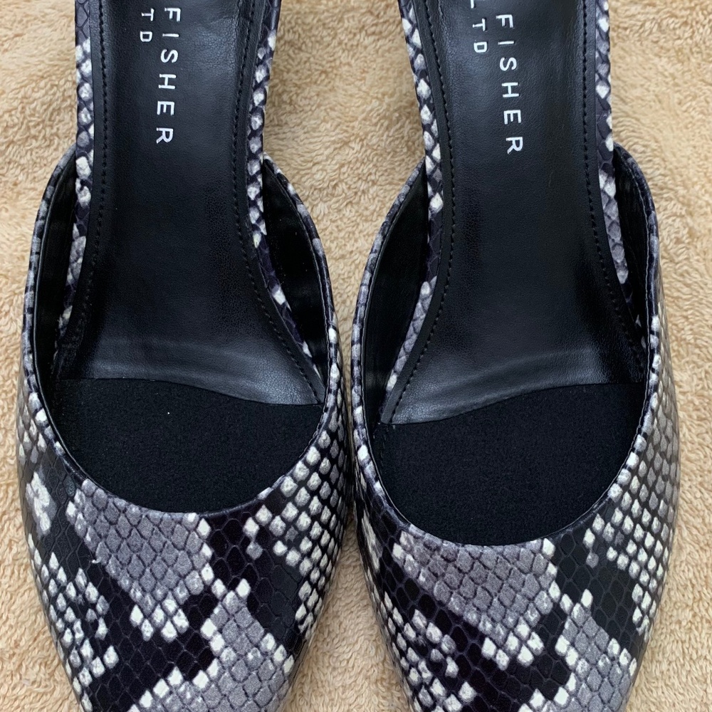 Marc Fisher Ltd Rosa Pointy Toe Slip-On Dress Mules